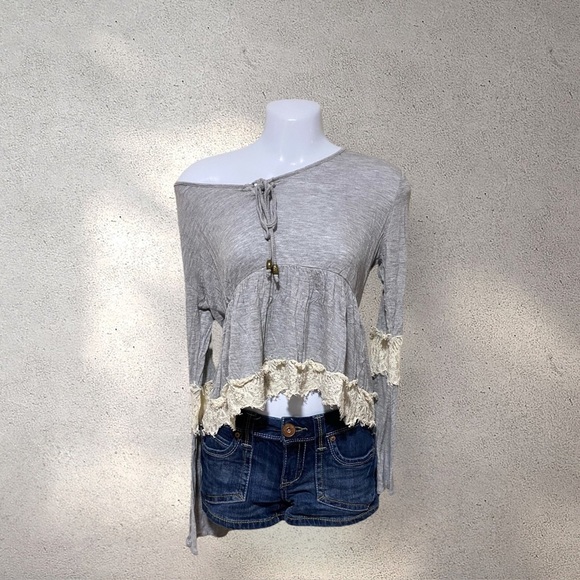 Dina Be Cottagecore Grey & White Lace Trim Long Sleeves Top w/ Tie Front - Picture 1 of 3